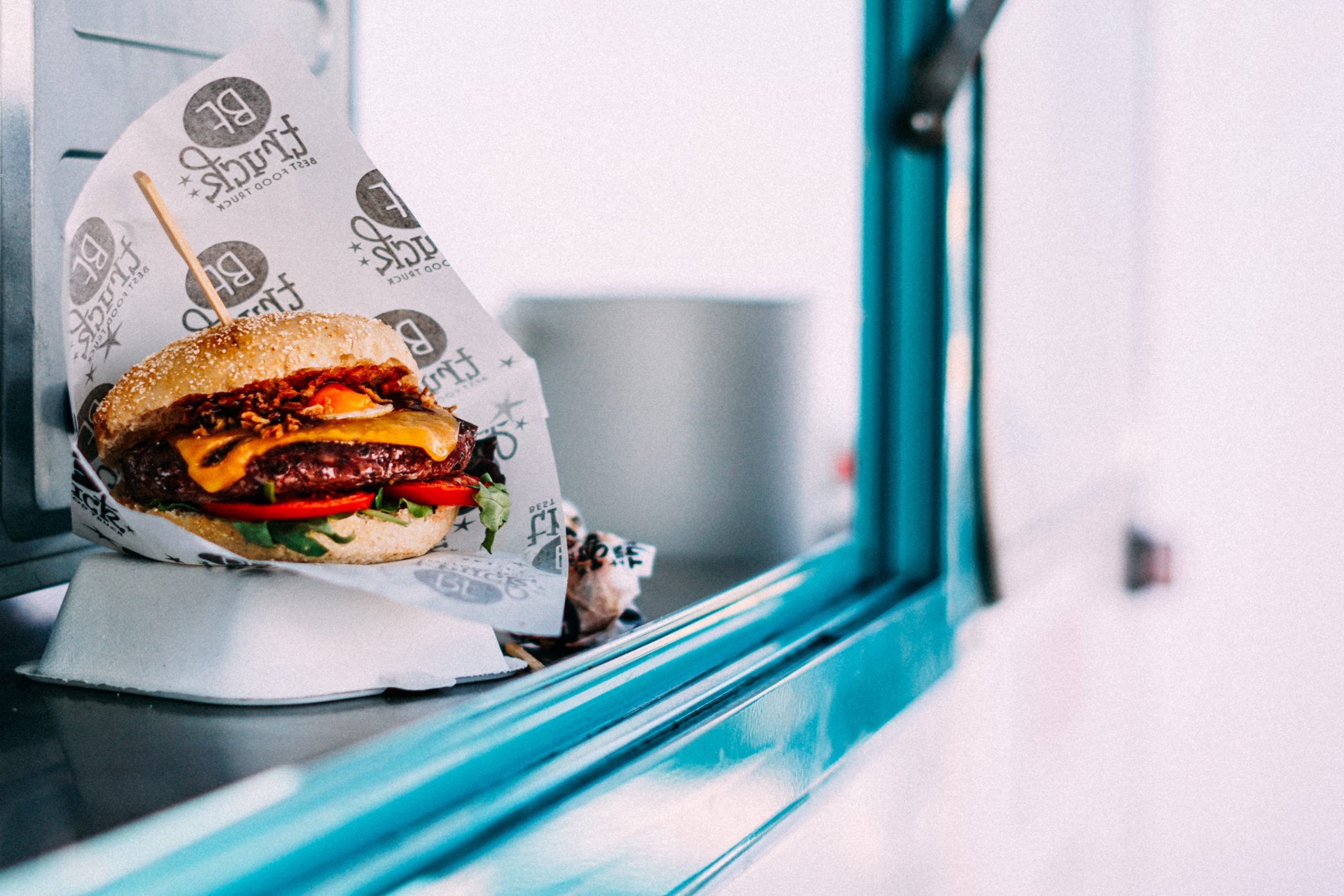 come si apre un attività street food in italia